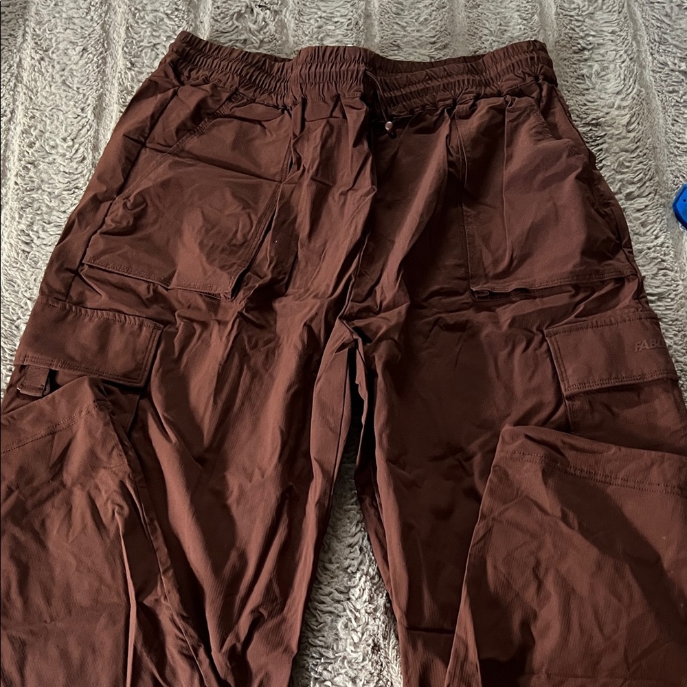 Fabletics women’s Brown Cargo Pants